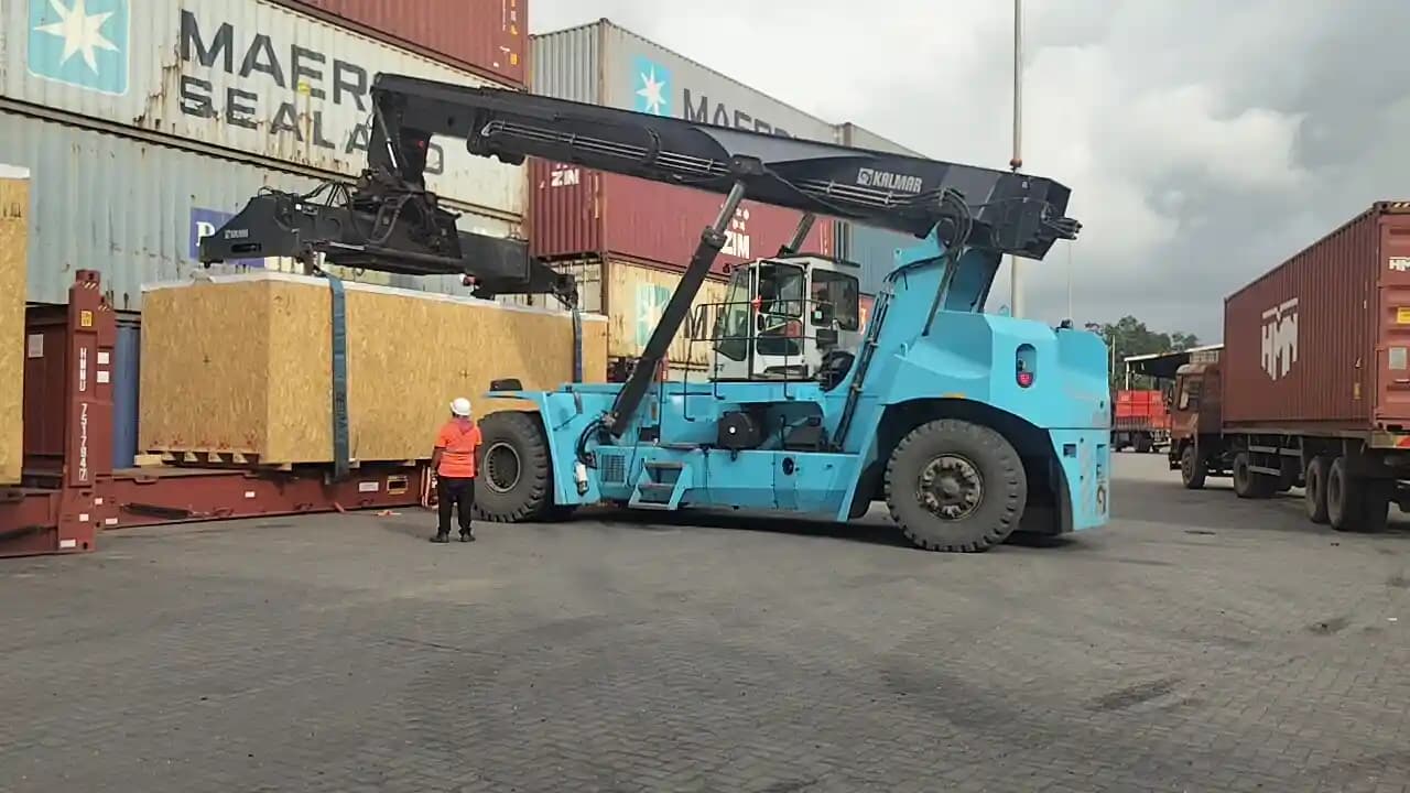 225MT USED MACHINERY IMPORT gallery image 6